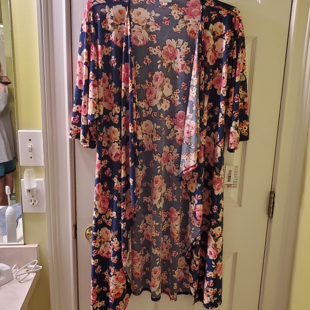 Lularoe medium floral Shirley-BNWT